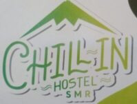 hostelchillinmansion.com
